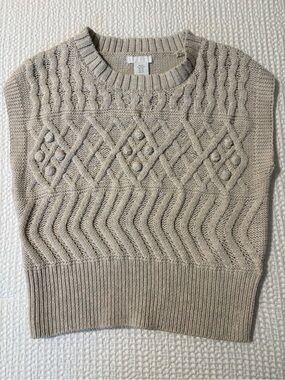 Textured Cable Knit Crewneck Sweater Vest in Cream